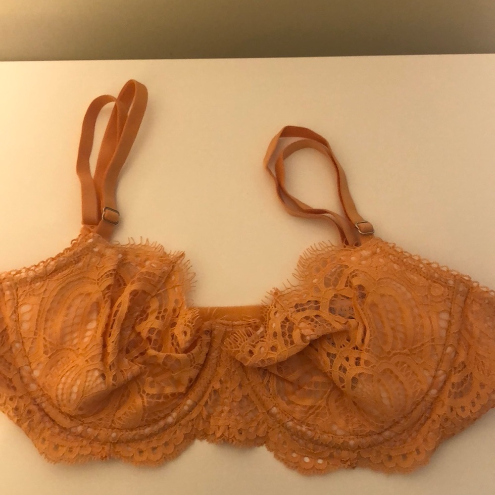 Victoria’s Secret Unlined Bra 34C